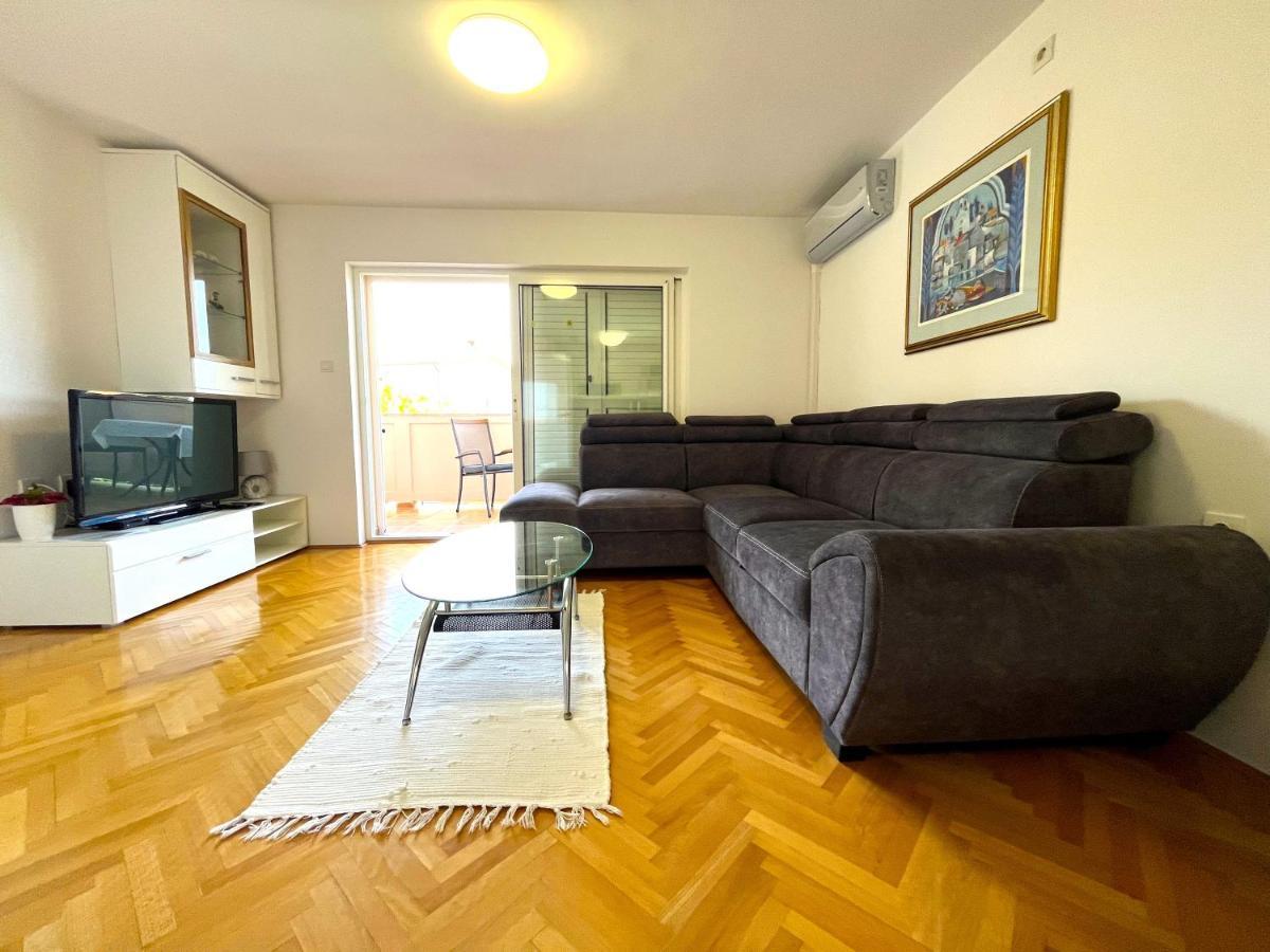 Apartment And Rooms Milak ราบ ภายนอก รูปภาพ