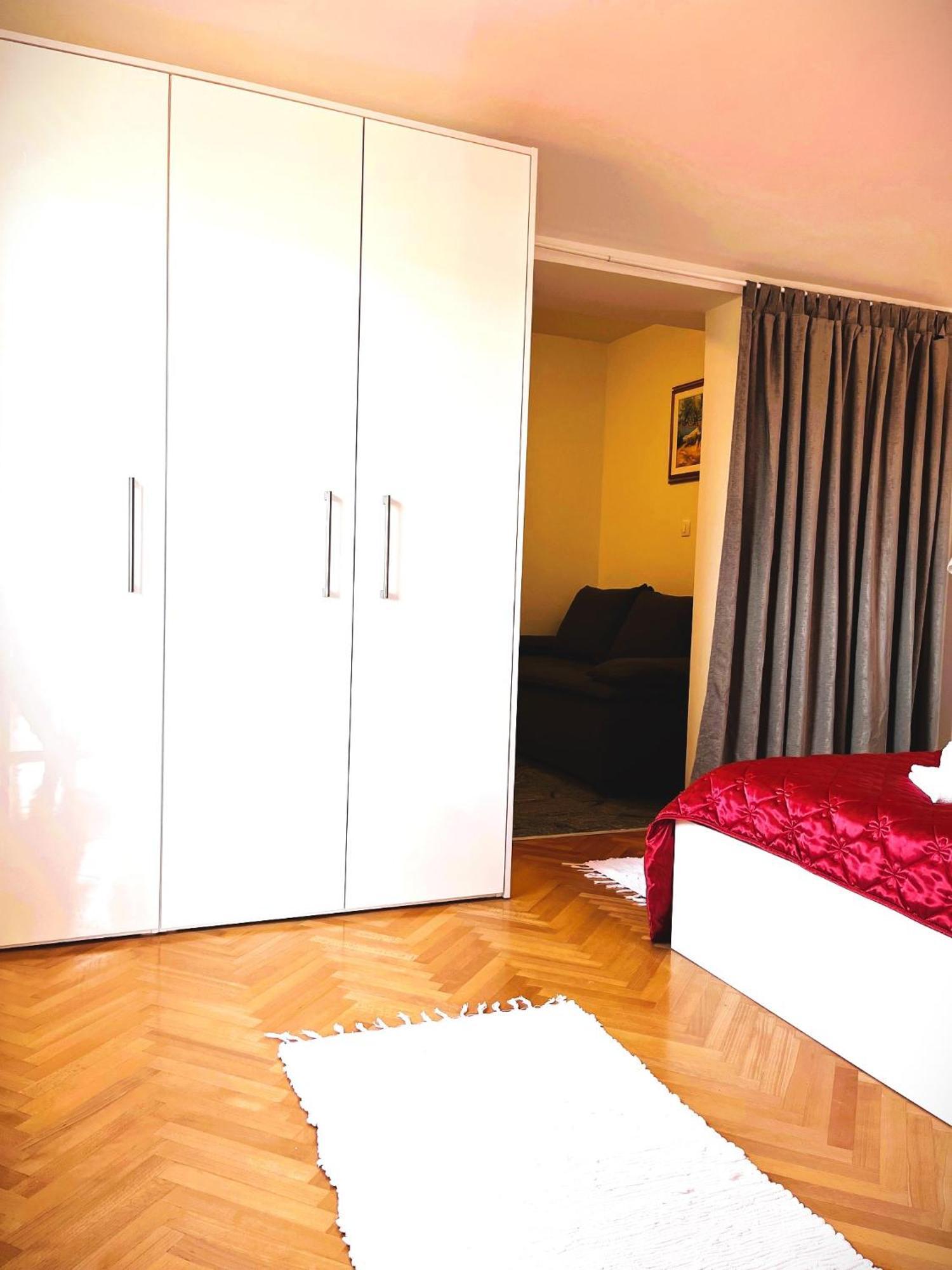 Apartment And Rooms Milak ราบ ภายนอก รูปภาพ