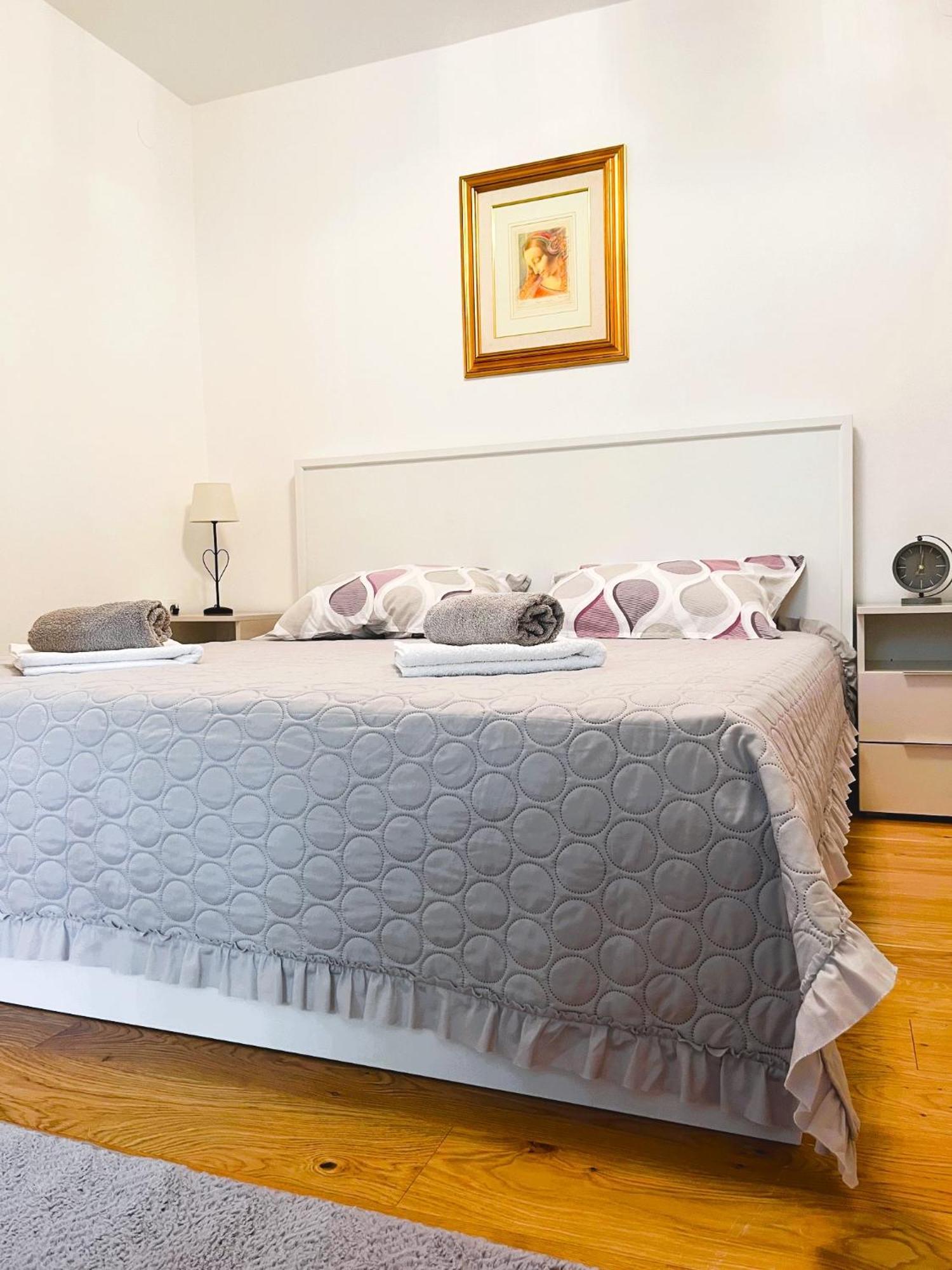 Apartment And Rooms Milak ราบ ภายนอก รูปภาพ