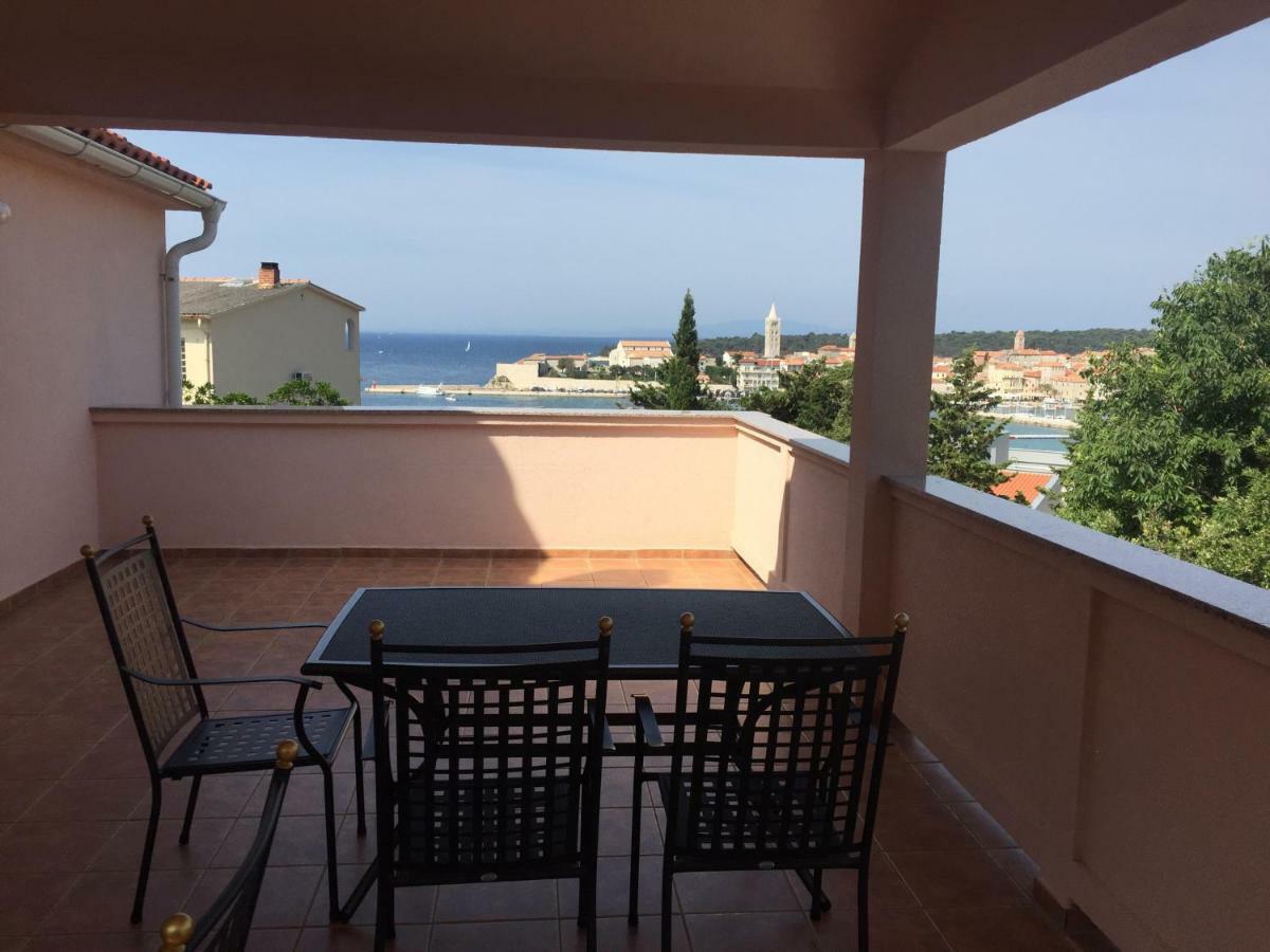 Apartment And Rooms Milak ราบ ภายนอก รูปภาพ