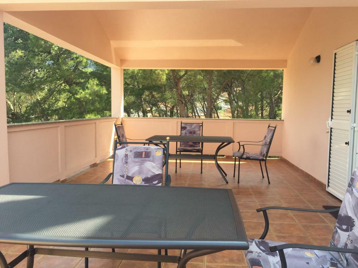 Apartment And Rooms Milak ราบ ภายนอก รูปภาพ