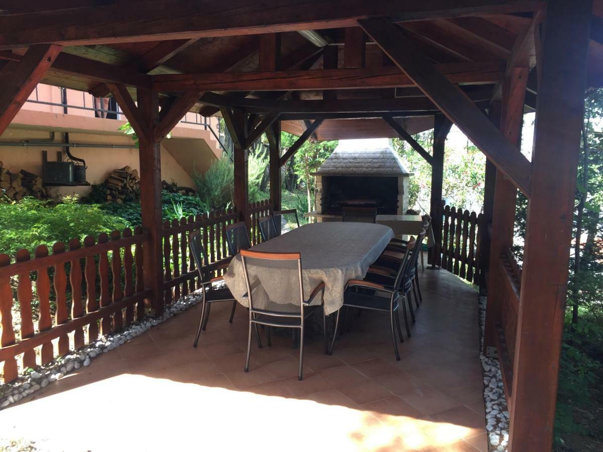 Apartment And Rooms Milak ราบ ภายนอก รูปภาพ