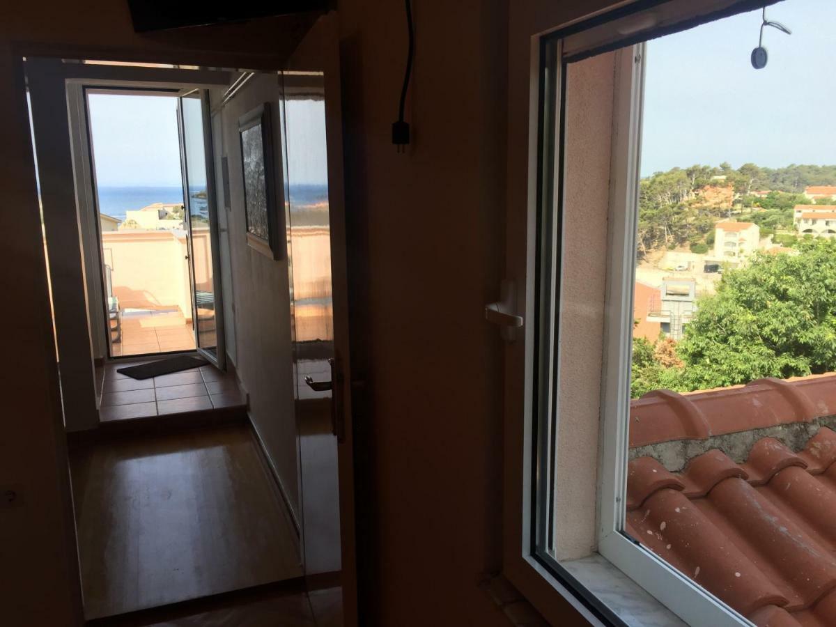 Apartment And Rooms Milak ราบ ภายนอก รูปภาพ