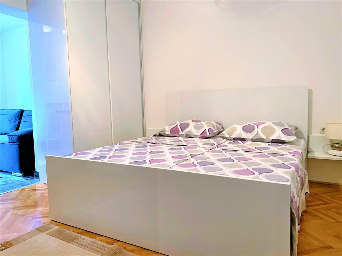 Apartment And Rooms Milak ราบ ภายนอก รูปภาพ