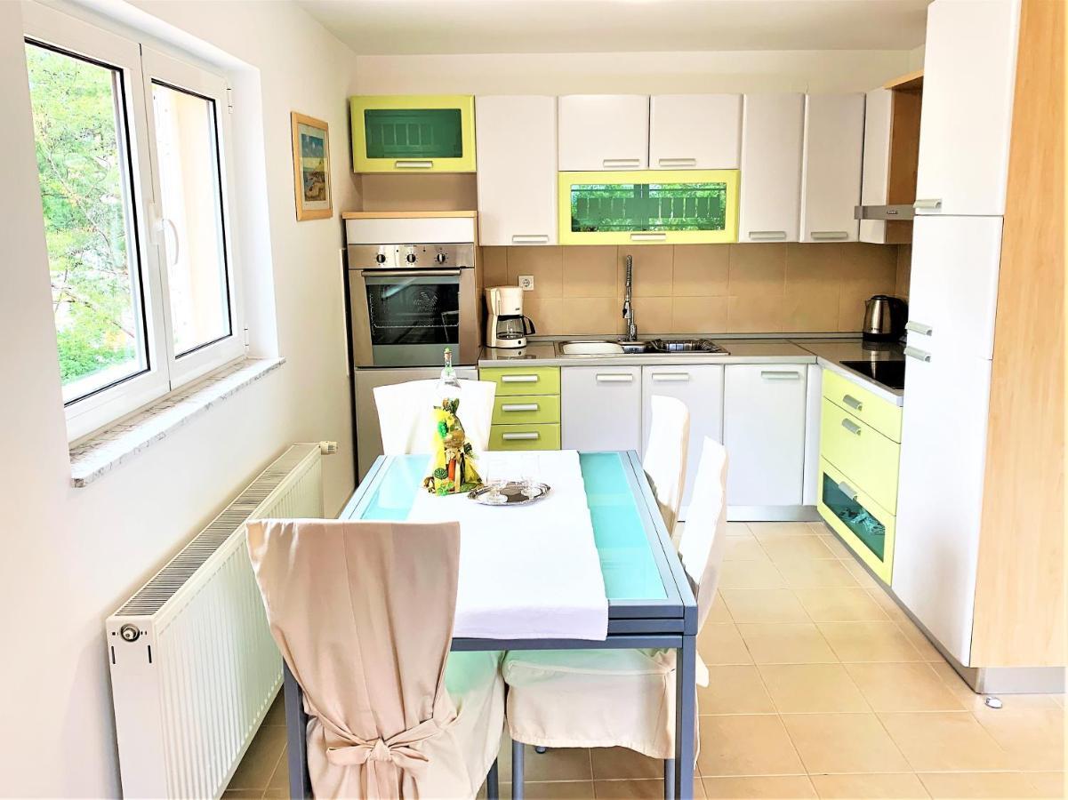 Apartment And Rooms Milak ราบ ภายนอก รูปภาพ