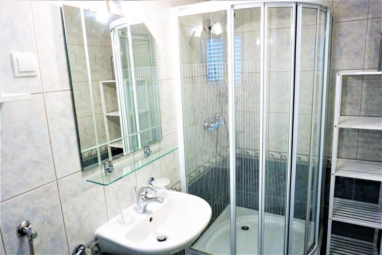 Apartment And Rooms Milak ราบ ภายนอก รูปภาพ
